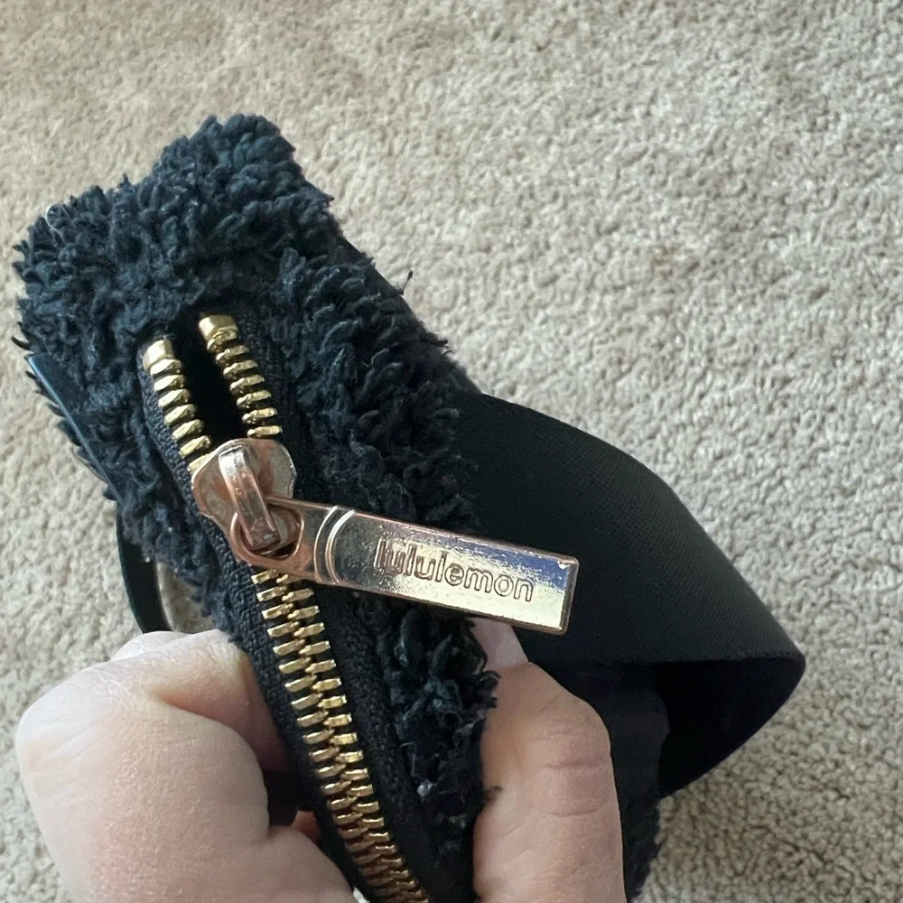 Lululemon Black Fleece Belt Bag with Gold Zipper